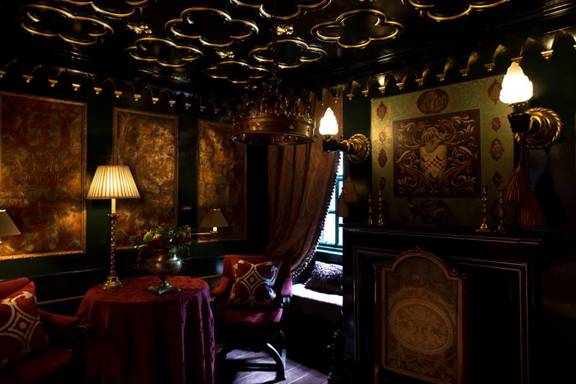 5* hotel room on The Royal Mile