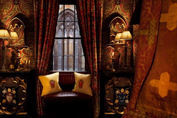 Hotel room overlooking The Royal Mile in Edinburgh